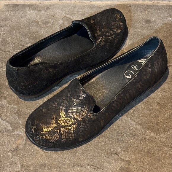 Dansko Olivia Loafers Clogs Womens 38/39 Black Bronze Snake Leather - Mismatched - Picture 7 of 13